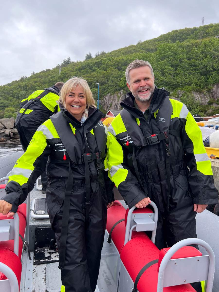 Marianne Stranden og Trond Skjæveland fra Sør-fondet besøkte flere bedrifter som er knyttet til Innakva KLYNGE.
