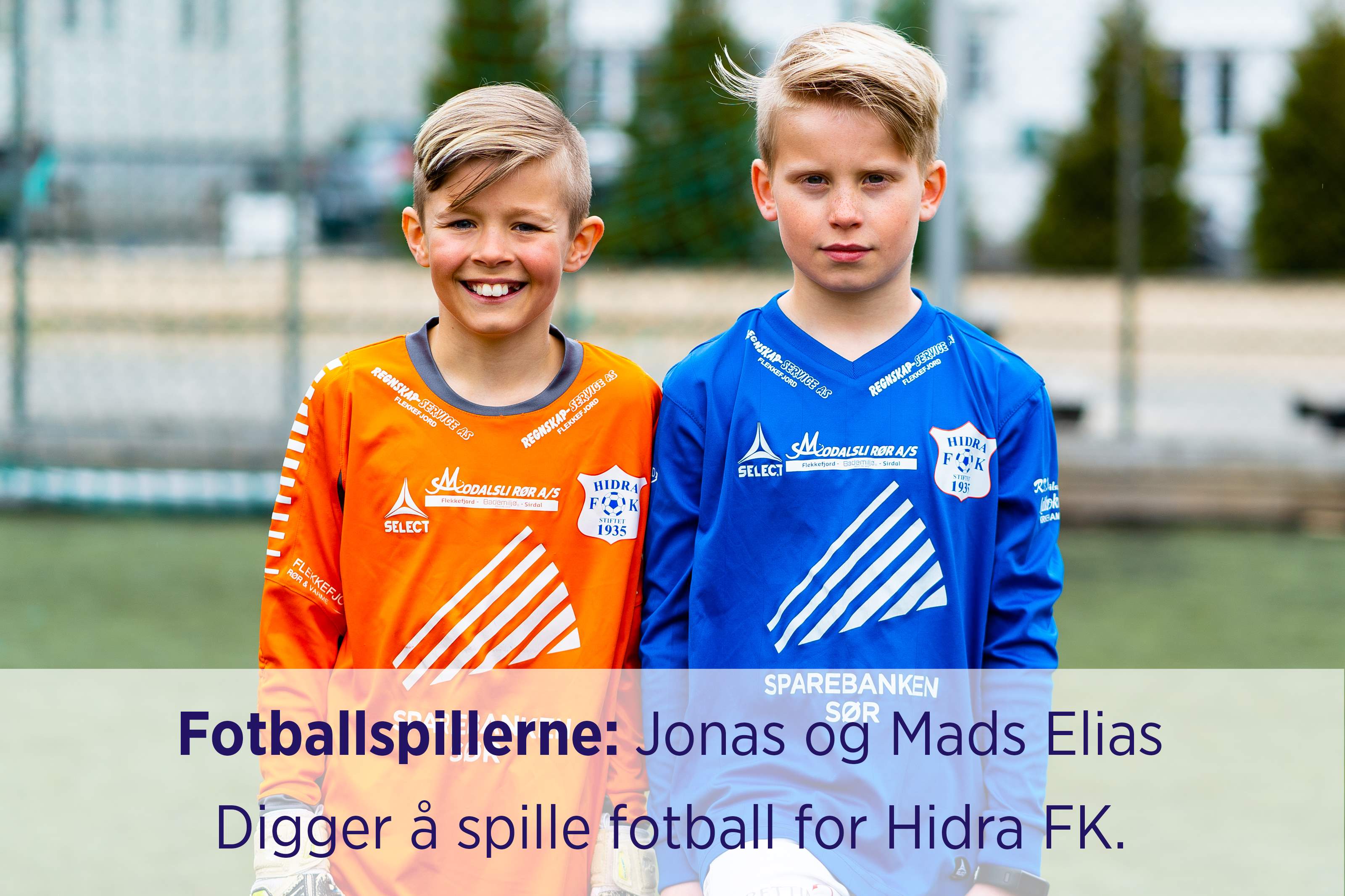 Foto av fotballspillerne Jonas og Mads Elias