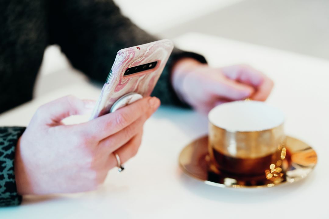 Hos oss kan du bruke mobilen til det meste