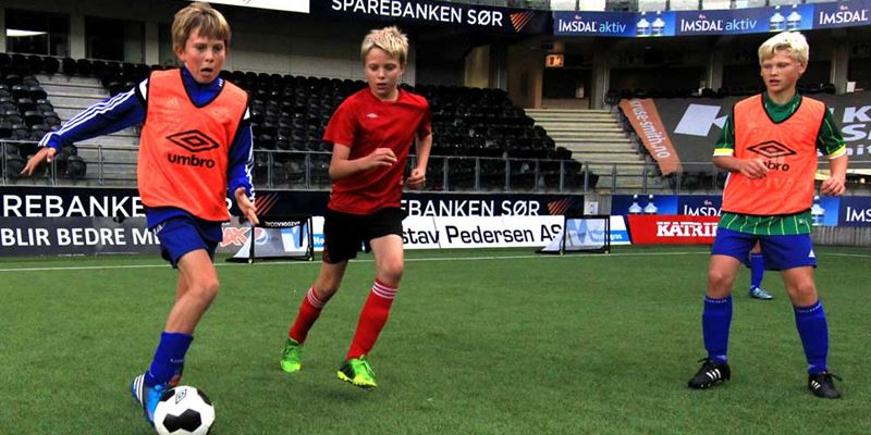 Vi støtter fotballskole for barna