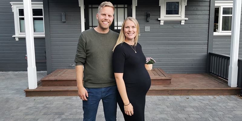 Sondre og Trine Holm sparer penger på grønt boliglån ung
